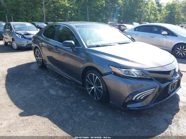 2018 TOYOTA CAMRY SE - 1