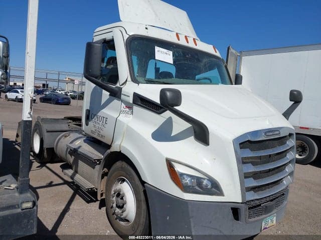 2022 FREIGHTLINER NEW CASCADIA 116 - 1