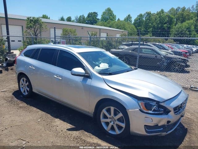 2017 VOLVO V60 T5