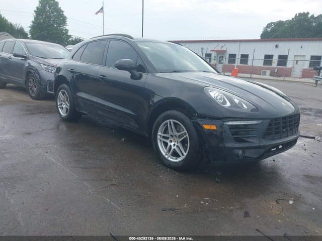 2018 PORSCHE MACAN - 1