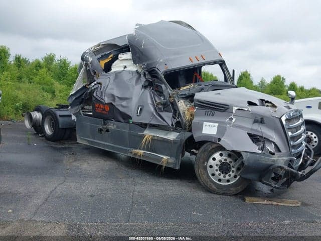 2019 FREIGHTLINER NEW CASCADIA 126 - 1