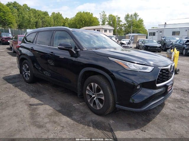 2020 TOYOTA HIGHLANDER XLE - 1
