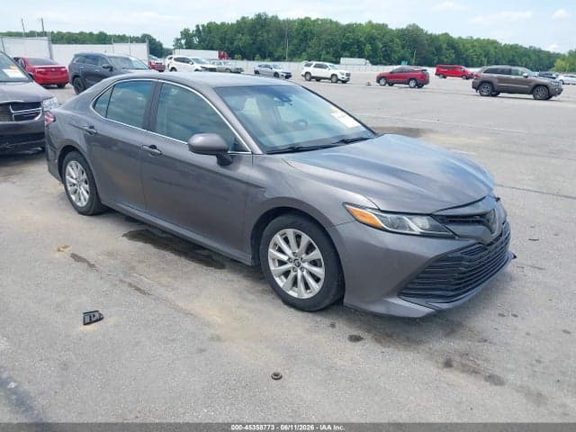 2018 TOYOTA CAMRY LE