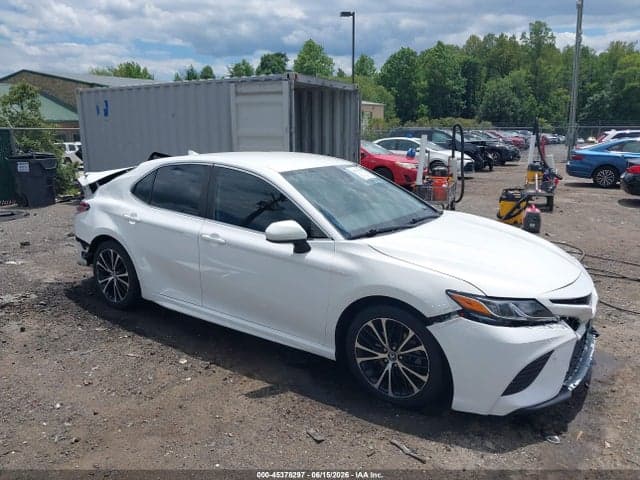 2020 TOYOTA CAMRY SE - 1