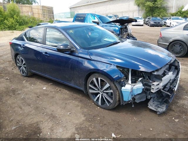 2022 NISSAN ALTIMA SR FWD - 1