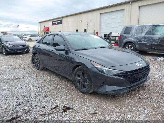 2022 HYUNDAI ELANTRA SEL - 1