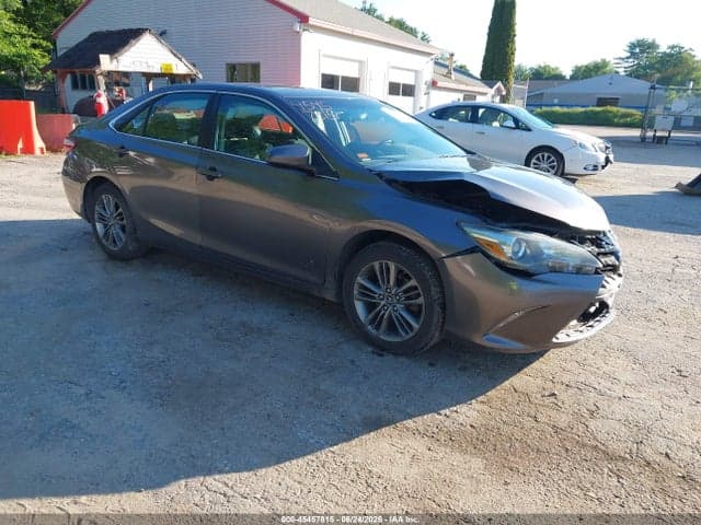 2017 TOYOTA CAMRY SE - 1