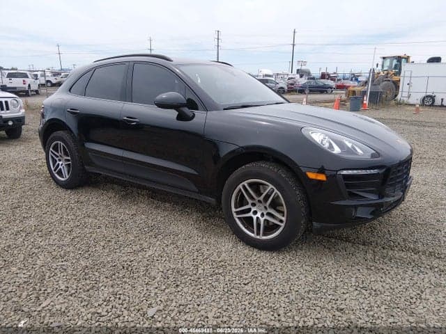 2017 PORSCHE MACAN - 1
