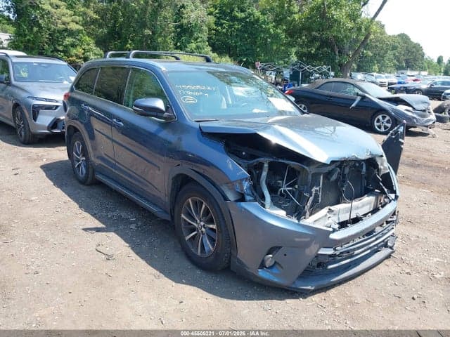 2017 TOYOTA HIGHLANDER XLE - 1
