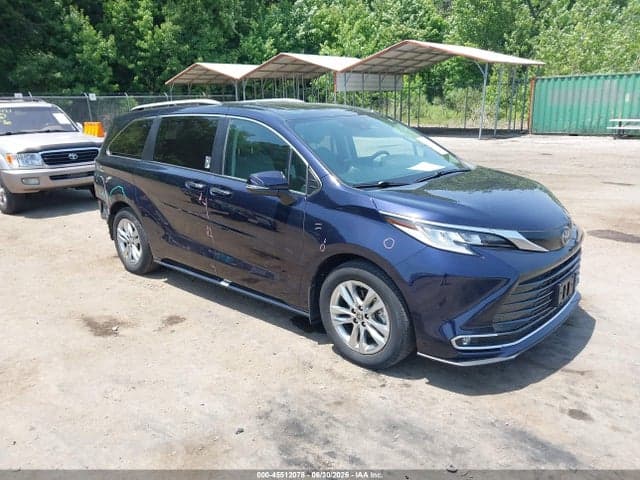2023 TOYOTA SIENNA LIMITED - 1