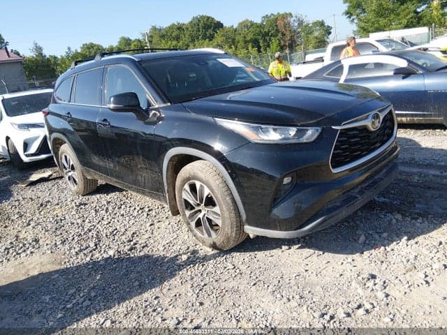 2020 TOYOTA HIGHLANDER XLE - 1