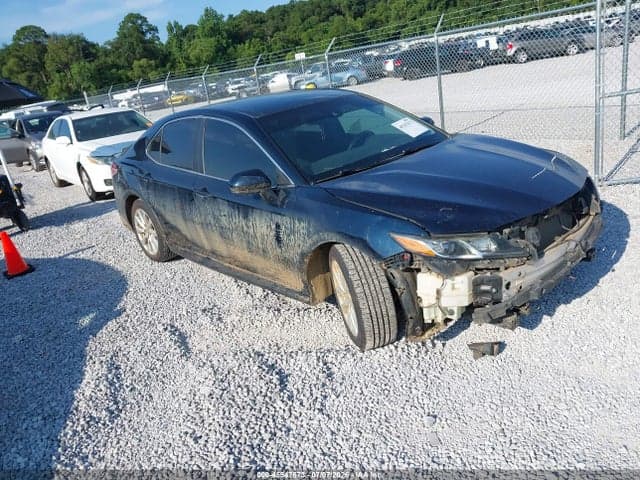 2018 TOYOTA CAMRY LE - 1