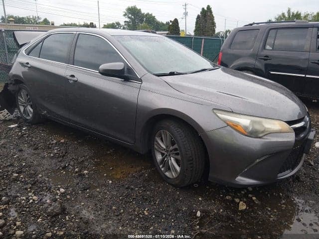 2017 TOYOTA CAMRY SE - 1