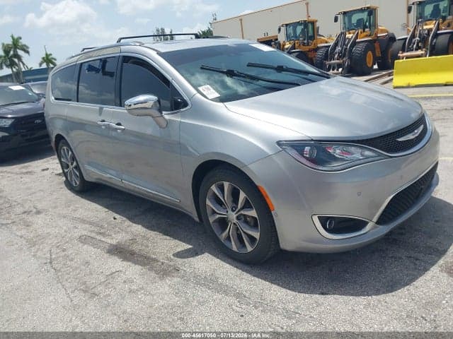 2019 CHRYSLER PACIFICA LIMITED