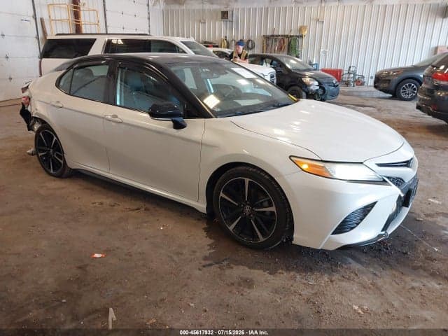 2020 TOYOTA CAMRY XSE - 1