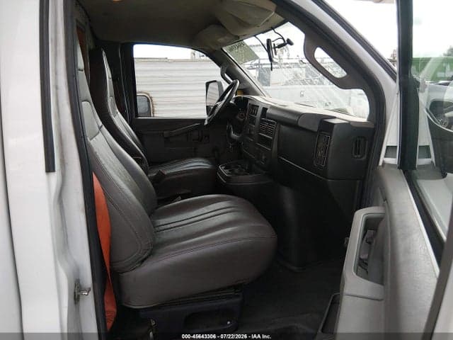 2018 CHEVROLET EXPRESS CUTAWAY WORK VAN - 1