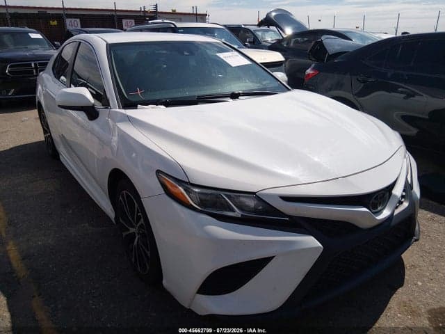 2019 TOYOTA CAMRY SE - 1