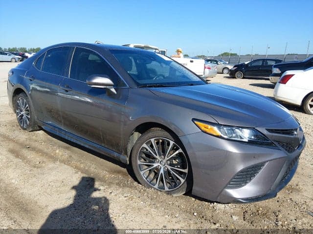 2019 TOYOTA CAMRY SE - 1