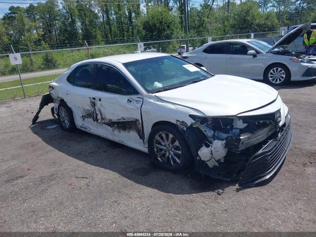 2018 TOYOTA CAMRY LE - 1