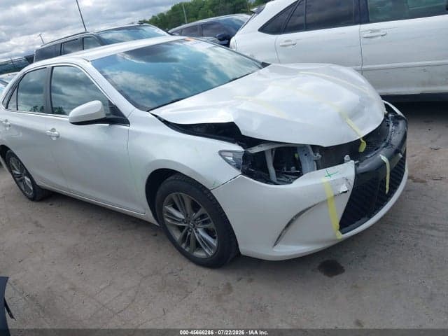 2017 TOYOTA CAMRY SE - 1