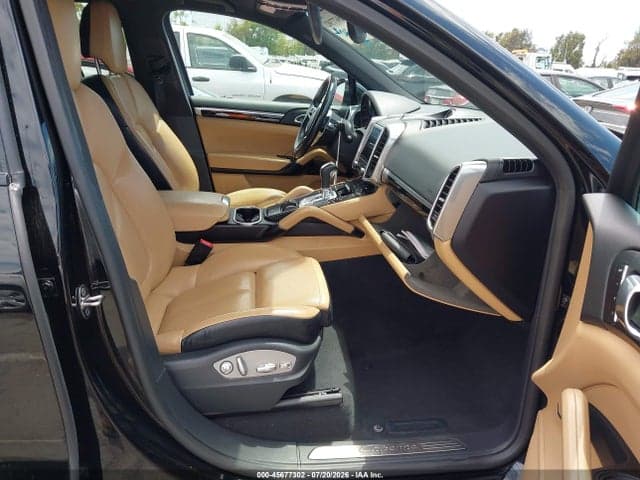 2017 PORSCHE CAYENNE - 1