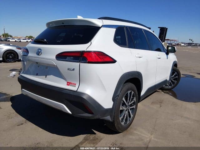 2024 TOYOTA COROLLA CROSS XLE - 1