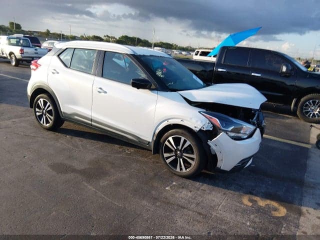 2018 NISSAN KICKS SR - 1