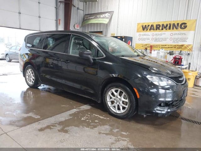 2018 CHRYSLER PACIFICA TOURING - 1