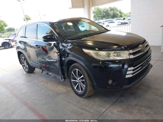 2018 TOYOTA HIGHLANDER XLE - 1
