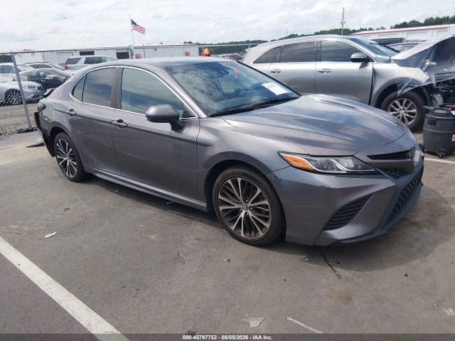 2019 TOYOTA CAMRY SE - 1