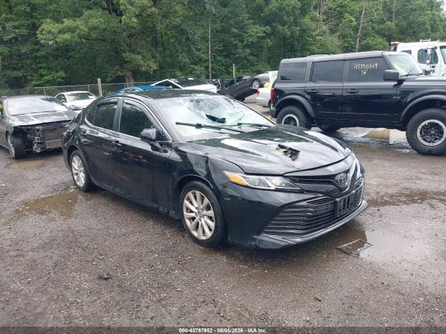 2019 TOYOTA CAMRY LE - 1