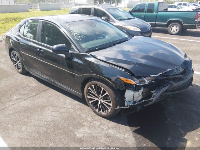2018 TOYOTA CAMRY SE - 1