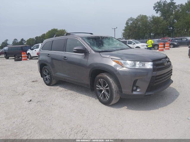 2019 TOYOTA HIGHLANDER LE - 1