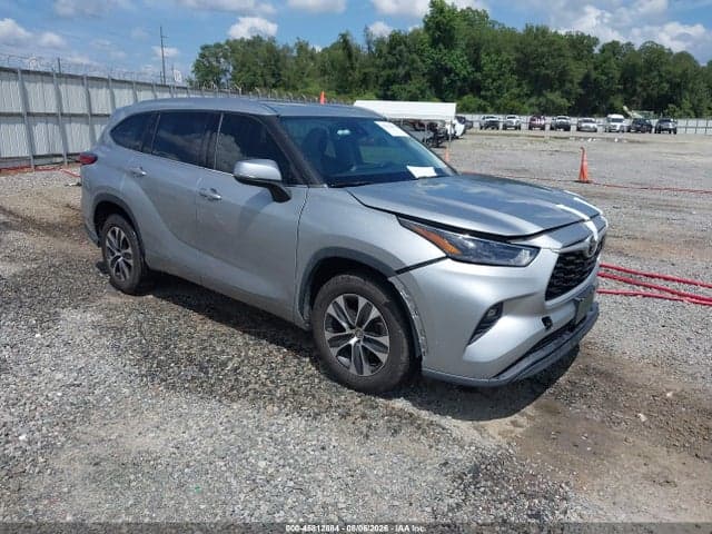 2021 TOYOTA HIGHLANDER XLE - 1