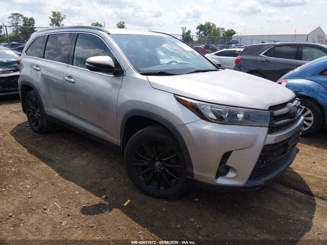 2019 TOYOTA HIGHLANDER SE - 1