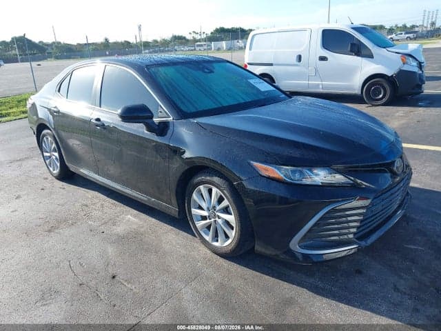 2022 TOYOTA CAMRY LE - 1