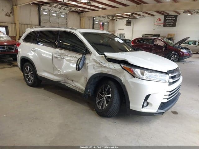 2019 TOYOTA HIGHLANDER XLE - 1